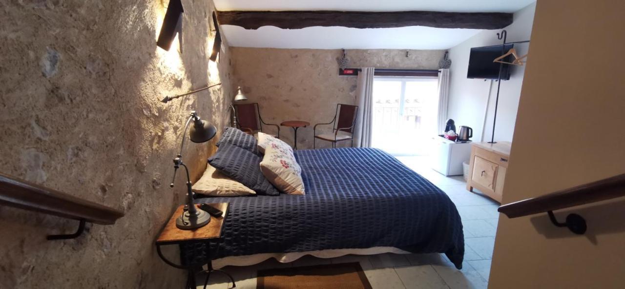 Le Mimosa Bed & Breakfast Saint-Saturnin-de-Lucian ภายนอก รูปภาพ