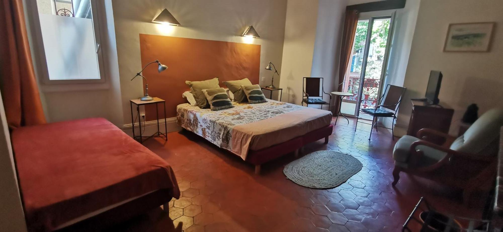 Le Mimosa Bed & Breakfast Saint-Saturnin-de-Lucian ภายนอก รูปภาพ