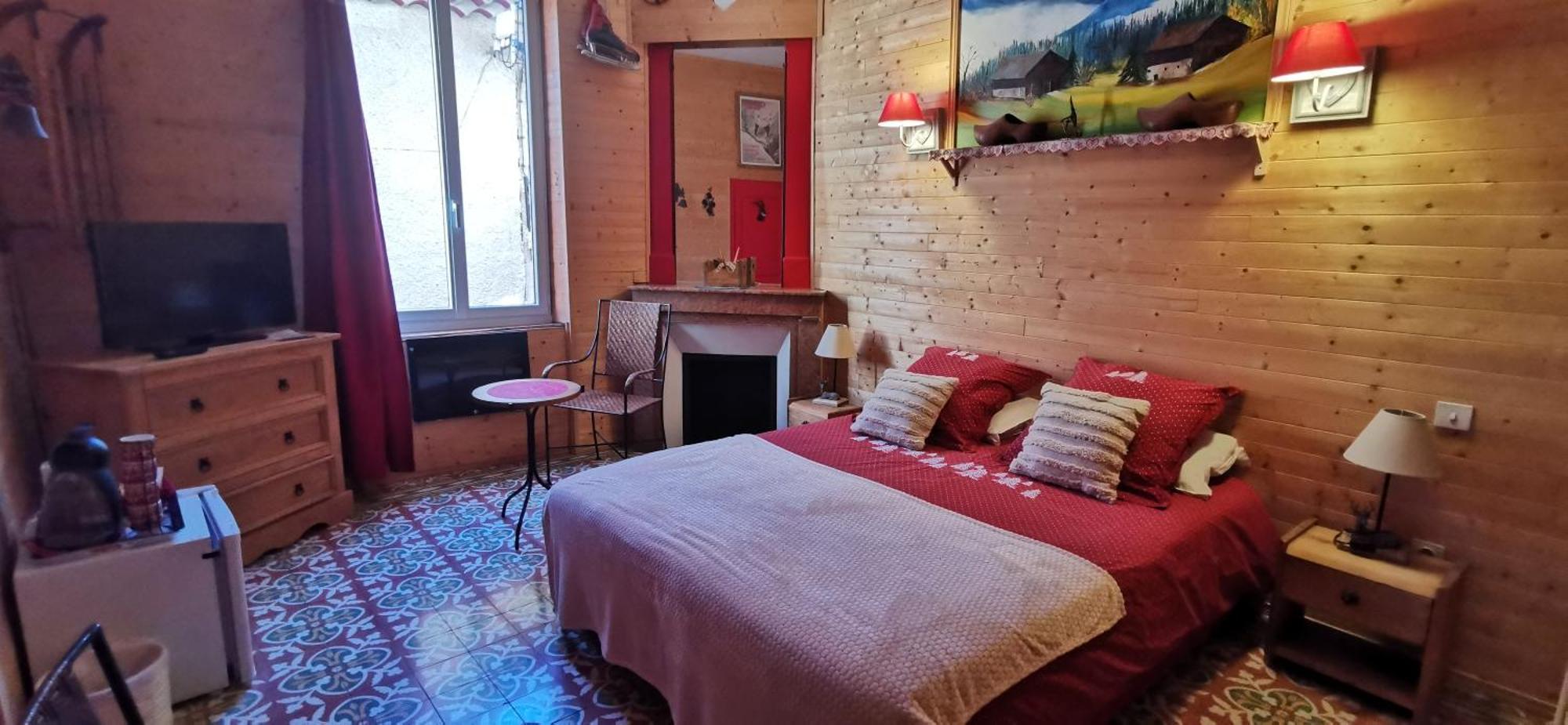 Le Mimosa Bed & Breakfast Saint-Saturnin-de-Lucian ภายนอก รูปภาพ